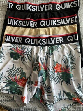 Quicksilver 3 boxer briefs size Large